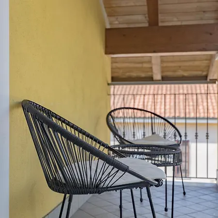Milano By Rhospitality It Couette-café