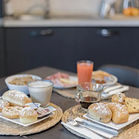 Milano By Rhospitality It Couette-café