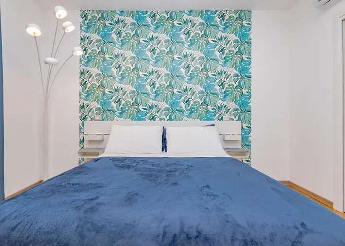 Milano By Rhospitality It Bed & Breakfast