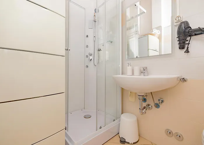 Milano By Rhospitality It 3*