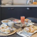 Milano By Rhospitality It Oda ve Kahvaltı